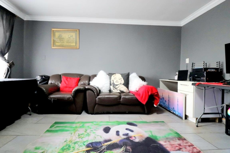 3 Bedroom Property for Sale in Woodlands Western Cape